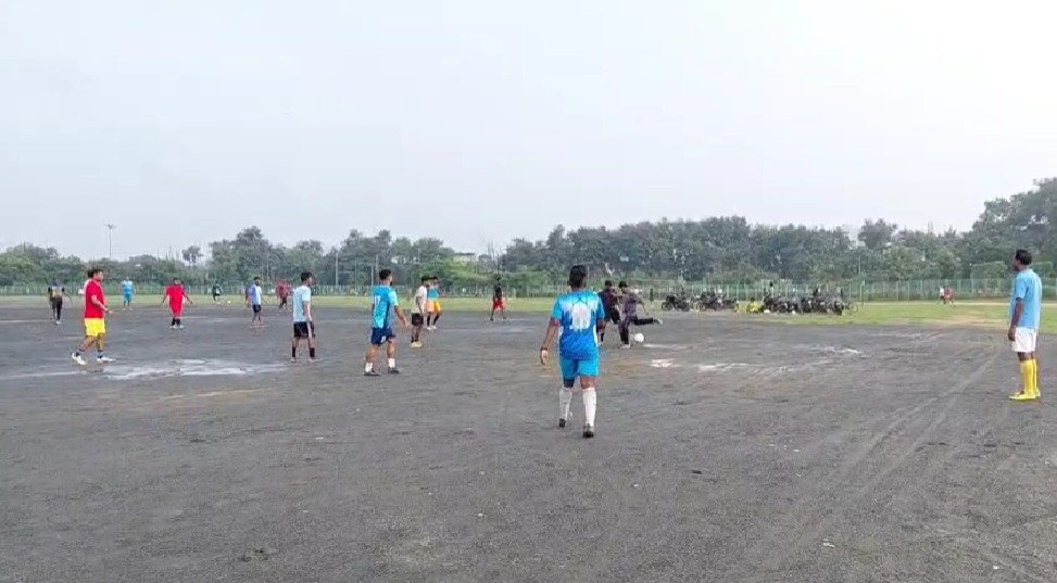 धनबाद के गोल्फ ग्राउंड में डिज्नीलैंड मेला लगाने का विरोध, छात्रों ने प्रशासन से की जगह बदलने की मांग