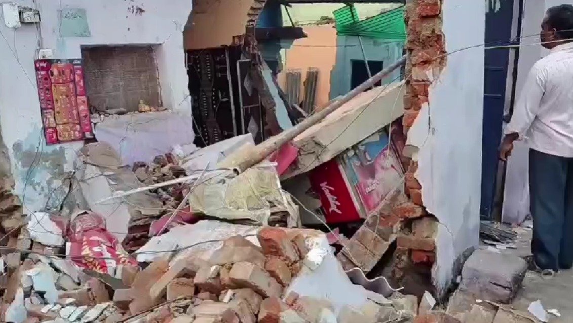धनबाद के छाताबाद में बड़ा भू-धंसान, 20 से अधिक घर जमींदोज; 8 लोग घायल