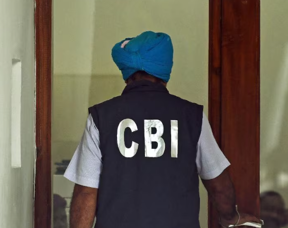 IBPS परीक्षा में प्रॉक्सी बैठाकर बैंक में नौकरी का आरोप, 2 कर्मचारियों पर CBI ने दर्ज की FIR