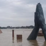 वाराणसी में फिर बढ़ने लगा गंगा का जलस्तर, 69.26 मीटर पहुंचा पानी; तटवर्ती इलाकों में बढ़ी चिंता