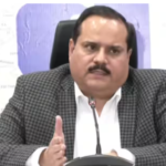 UP विधानसभा चुनाव की तैयारी शुरू, वाराणसी में EVM की फर्स्ट लेवल चेकिंग को लेकर अधिकारियों को ट्रेनिंग