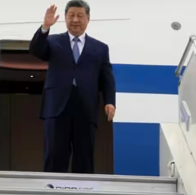BRICS समिट के बाद भारत से रवाना हुए शी जिनपिंग, PM मोदी से 45 मिनट हुई अहम बातचीत
