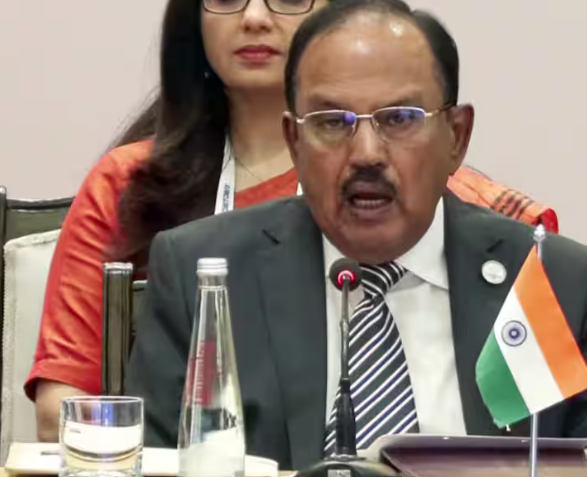IIT रुड़की में अजीत डोभाल ने सुनाया पुराने इंटेलिजेंस मिशन का अनुभव, बोले- लगा था करियर खत्म हो जाएगा