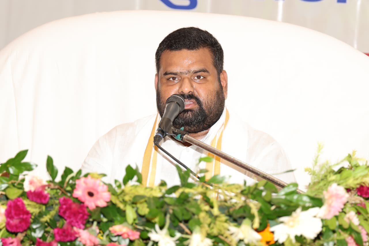 धनबाद पहुंचे संत प्रवर विज्ञानदेव जी महाराज, बोले- हमारे विचार ही सुख और दुःख तय करते हैं