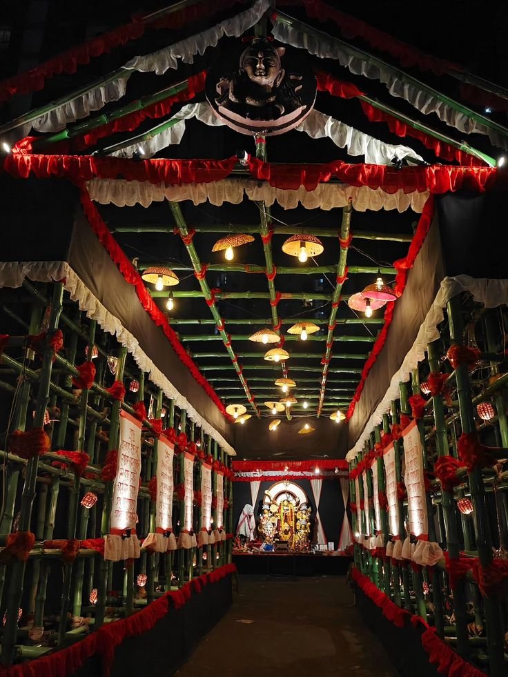 रानीबांध में दुर्गा पूजा की तैयारियां तेज, झारखंड की सांस्कृतिक थीम पर बनेगा भव्य पंडाल