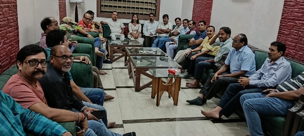 धनबाद में कायस्थ समाज की बड़ी बैठक, आरके सिन्हा के जन्मदिन पर भव्य आयोजन का फैसला