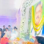 सुदिव्य कुमार सोनू के द्वादशकर्म में पहुंचीं रागिनी सिंह, तस्वीर पर पुष्प अर्पित कर दी श्रद्धांजलि