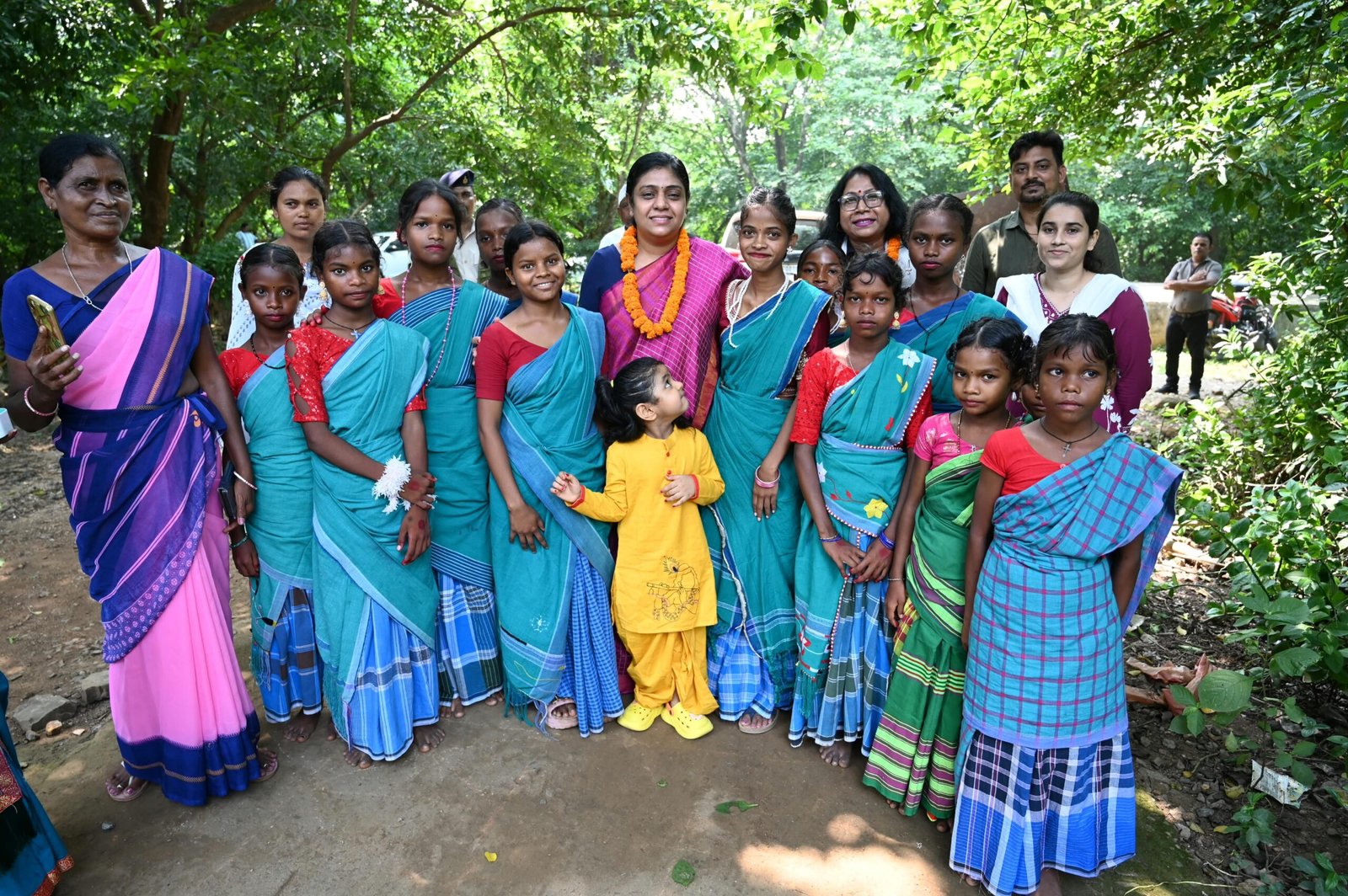 पाकुड़ में डीसी मेघा भारद्वाज ने आंगनबाड़ी केंद्र का किया निरीक्षण, बच्चों से संवाद कर जानी सुविधाएं