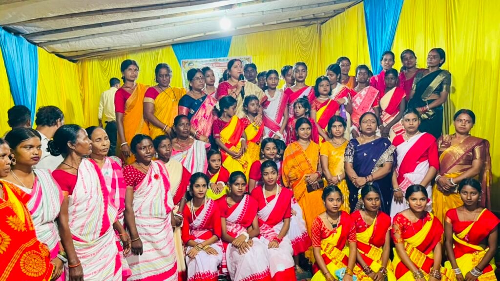 करमा पूजा में शामिल हुईं रागिनी सिंह, लोक संस्कृति और भाईचारे को बताया पर्व की पहचान