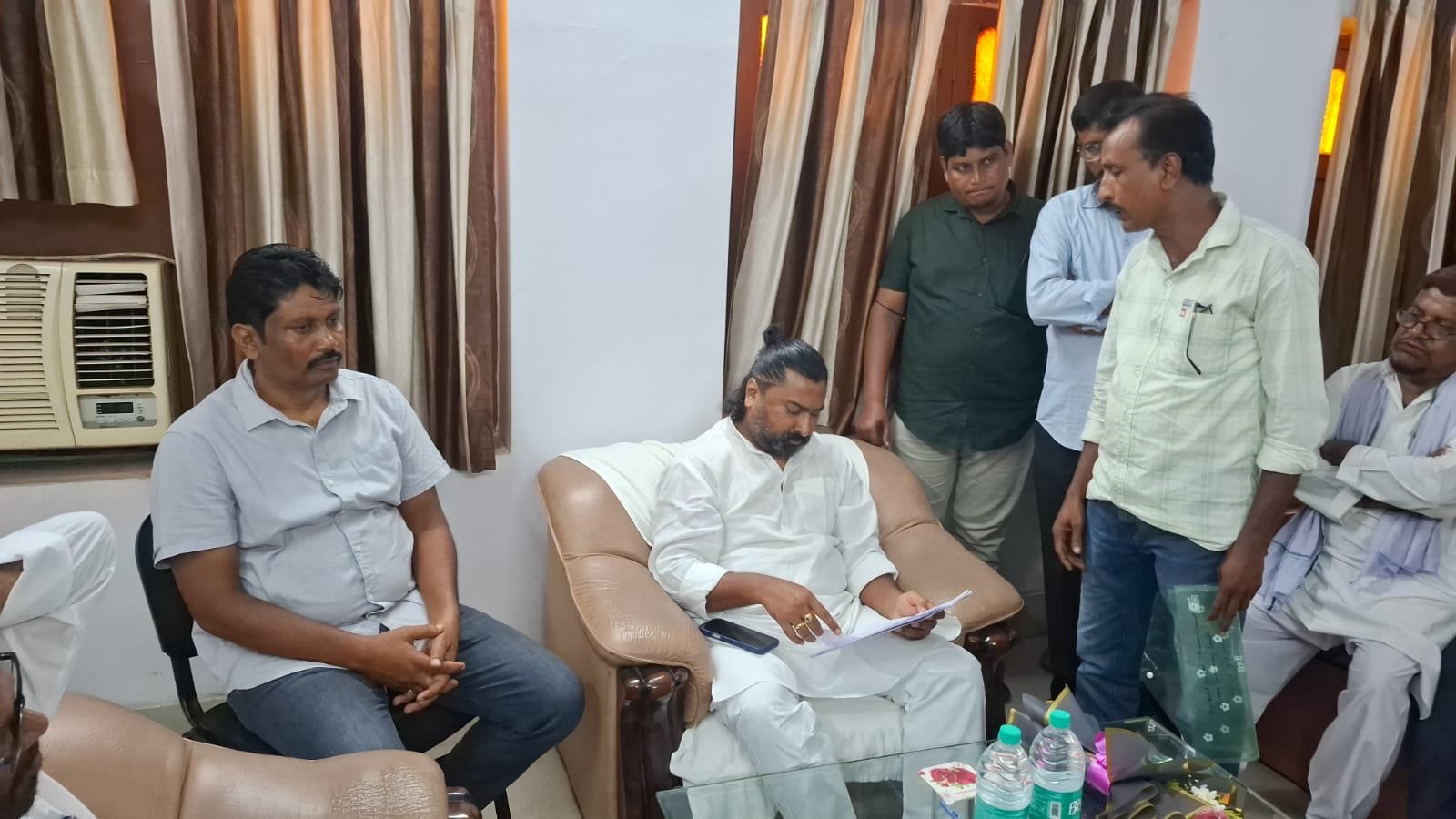 योगेंद्र साव के बयान पर सियासत तेज, सांसद विजय हांसदा बोले- सही काम में मुख्यमंत्री समेत सभी का साथ