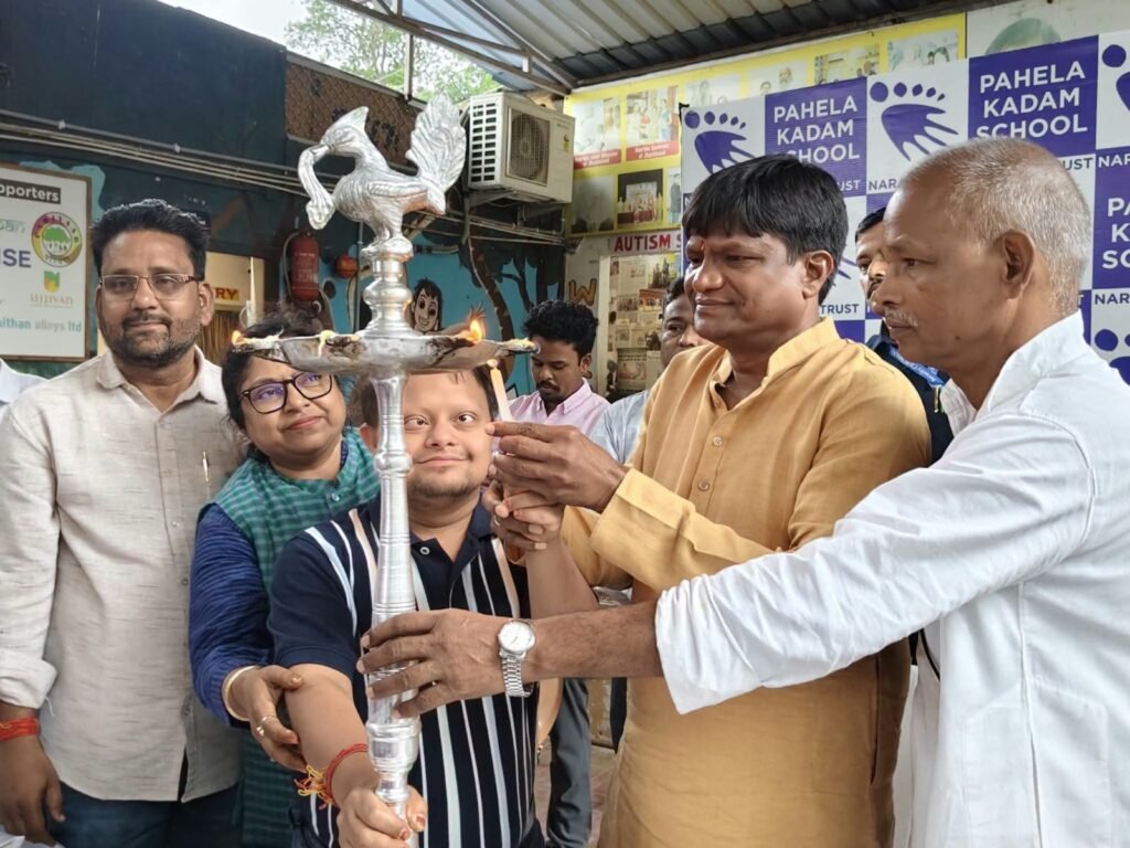 धनबाद में ‘25 करोड़ बच्चों के सपनों का भारत’ कार्यक्रम, दिव्यांग बच्चों ने दिखाई चित्रकला प्रतिभा