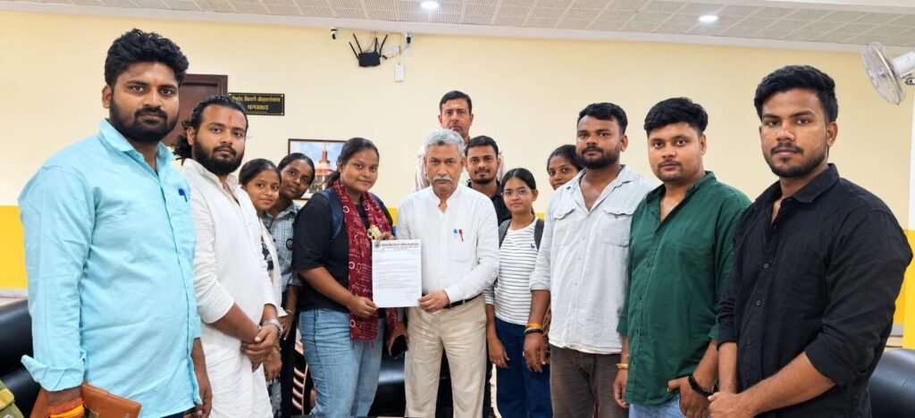 BBMKU में दीक्षांत समारोह और मांसाहारी भोजन को लेकर ABVP की मांग, कुलपति को सौंपा पत्र