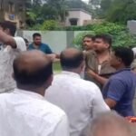 धनबाद भवन प्रमंडल कार्यालय में टेंडर को लेकर मारपीट, दो लोग हिरासत में; जांच के लिए टीम गठित