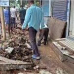 दुर्गापुर के अड़ा मोड़ पर जलजमाव से परेशानी, ड्रेन सफाई में उतरे विधायक