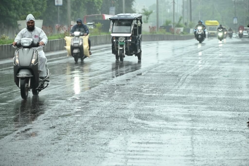 Jharkhand Weather: 20 सितंबर तक बारिश का दौर, 16 सितंबर को वज्रपात और तेज हवा का अलर्ट