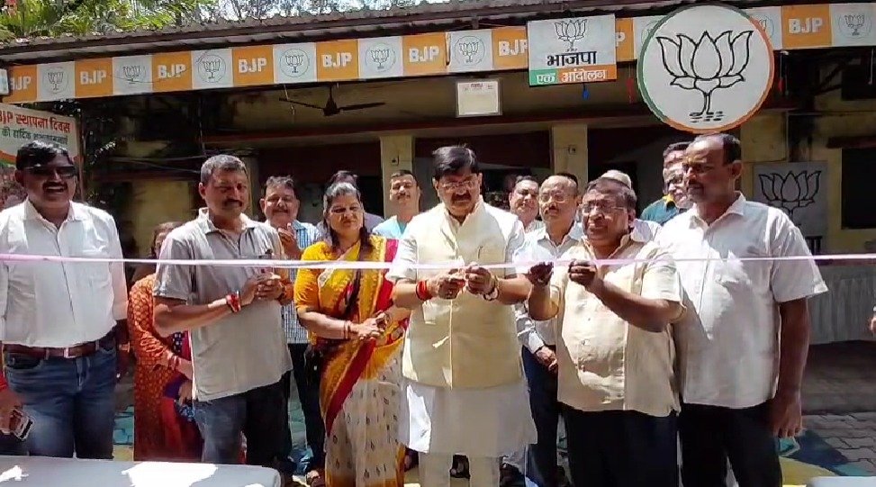 धनबाद में रक्तदान शिविर से सेवा संकल्प अभियान की शुरुआत, पीएम मोदी के जन्मदिन पर जुटे भाजपा कार्यकर्ता