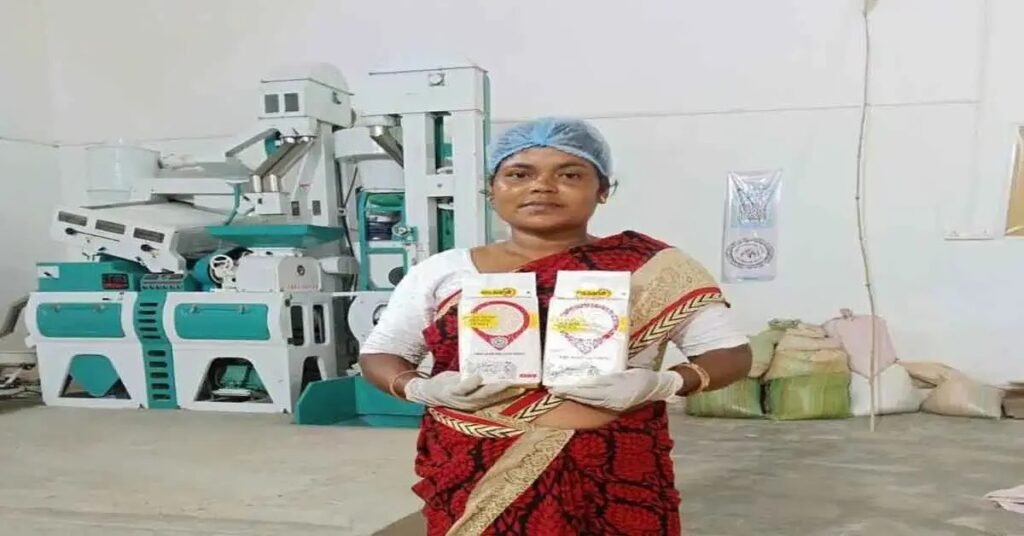 लातेहार के जीराफूल चावल की प्रीमियम बाजार में एंट्री, महिलाओं को मिला 26.25 लाख रुपये का बड़ा ऑर्डर