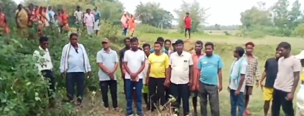 टुंडी में हाथियों का तांडव, सहायक अध्यापक को कुचलकर मार डाला