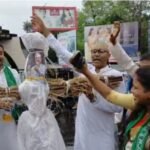 धनबाद में राजद ने CEC ज्ञानेश कुमार का पुतला फूंका, इस्तीफे और चुनावों की जांच की मांग