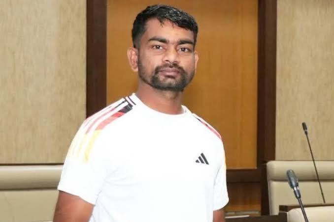 होमगार्ड जवानों की मांगों को लेकर जयराम महतो से मिले प्रतिनिधि, DA और 8वें वेतन आयोग की मांग