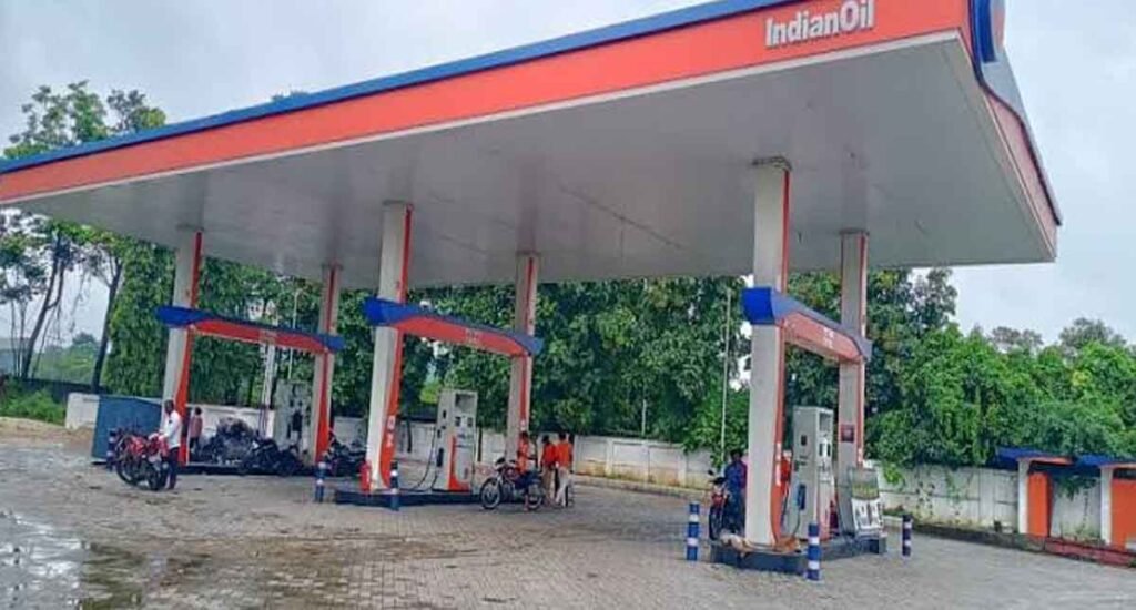 धनबाद में पेट्रोल पंप पर पिस्टल दिखाकर 80 हजार की लूट, बाइक सवार आरोपी फरार