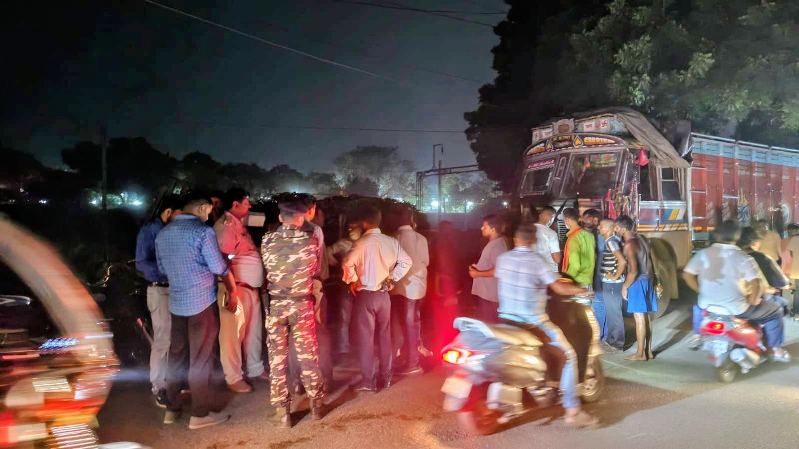मनईटांड़ सड़क हादसे के बाद एक्टिव हुआ धनबाद परिवहन विभाग, 70 वाहनों के चालान