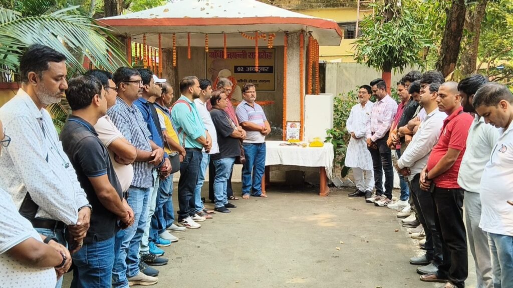 धनबाद प्रेस क्लब में दिवंगत पत्रकार मुकेश कुमार सिन्हा को दी गई श्रद्धांजलि