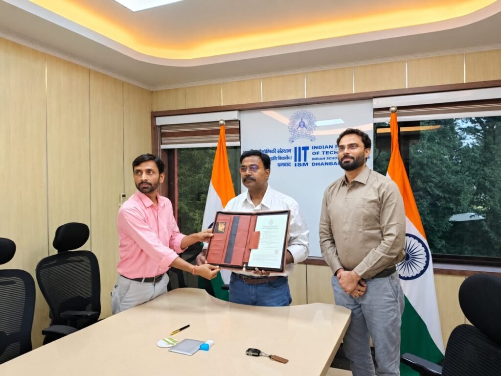 IIT ISM Dhanbad: 10 छात्राओं को हर साल मिलेगी ₹5 लाख की CSR स्कॉलरशिप, मार्टिन इंजीनियरिंग से MoU