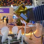 Jio Satellite Connectivity: 1,600 सैटेलाइट और 23 ग्राउंड स्टेशन से बदलेगी कनेक्टिविटी की तस्वीर