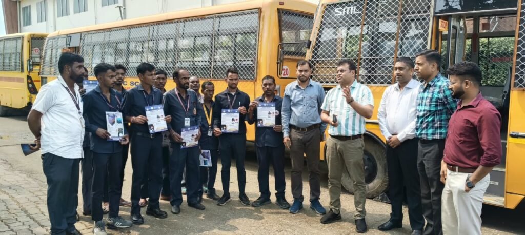धनबाद में स्कूली वाहनों की सघन जांच, 18 वाहनों पर लगा 1 लाख रुपये का जुर्माना