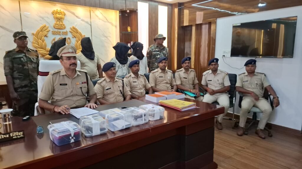 Pakur Ration Shop Robbery: लूट की साजिश नाकाम, अंतरराज्यीय गिरोह के 4 अपराधी गिरफ्तार
