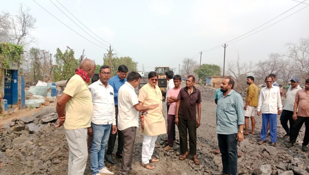खराब सड़क से मिलेगी राहत? केंदुआ-बोकारो रोड का विधायक राज सिन्हा ने दोबारा लिया जायजा