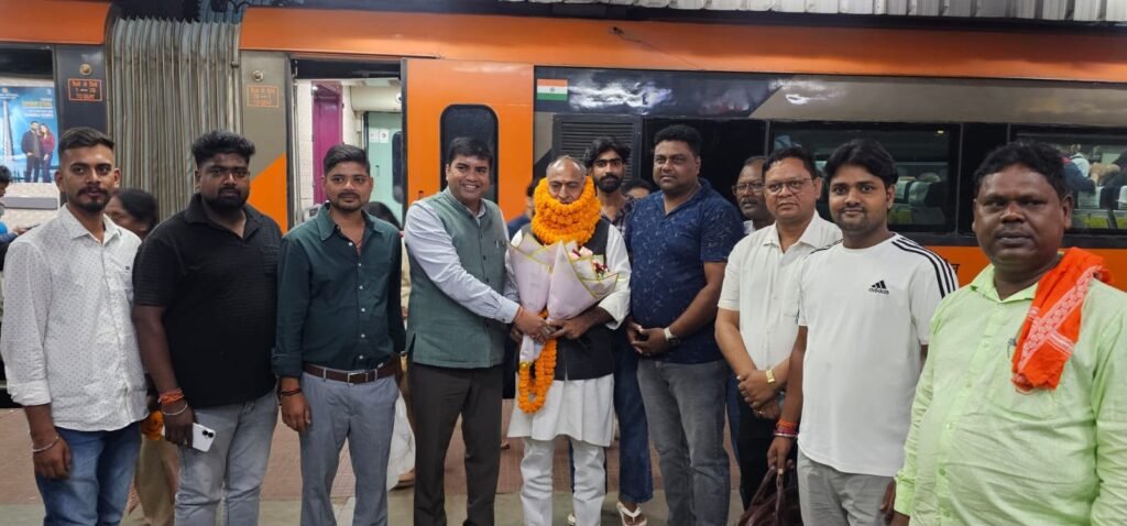 Dhanbad News: 26 अक्टूबर को धनबाद आएंगे जीतन राम मांझी और संतोष सुमन, तैयारियों की समीक्षा