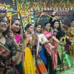 Dhanbad News: साधना डांस एंड ज़ुम्बा स्टूडियो की डांडिया नाइट में महिलाओं ने बिखेरा जलवा