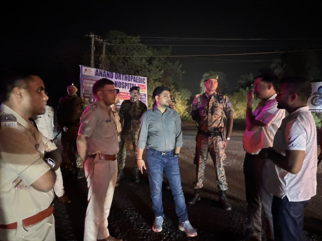 Dhanbad News: दुर्गापूजा से पहले एक्शन में प्रशासन, 3 से 5 दिनों में सड़कों की मरम्मत का निर्देश