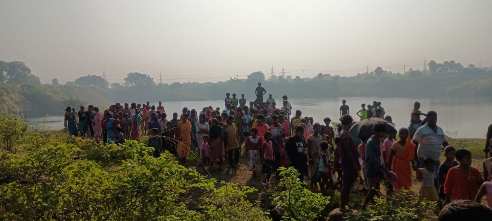 Pakur News: बंद पत्थर खदान में मिला युवक का शव, खून के निशान से हत्या की आशंका; जांच में जुटी पुलिस