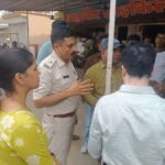 Dhanbad Encroachment Drive: धनबाद में अतिक्रमण पर प्रशासन का बुलडोजर एक्शन, पगला मोड़ से रामपुर मोड़ तक सड़क कराई गई खाली