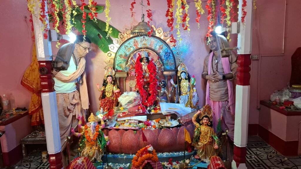 Pakur News: 250 साल पुरानी परंपरा, महानवमी पर सिंहवाहिनी मंदिर में चढ़ाई जाती है चाल कुम्हड़ा की बलि
