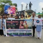 धनबाद में तंबाकू निषेध दिवस पर छात्राओं ने निकाली जागरूकता रैली, युवाओं से नशा छोड़ने की अपील