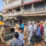 धनबाद के गोविंदपुर में अतिक्रमण पर चला बुलडोजर, DC-SSP ने संभाली कमान