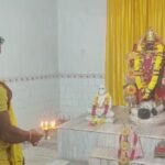 Dhanbad News: महालया पर हीरापुर हरिमंदिर में विशेष पूजा, सुबह 4 बजे से गूंजे मां के जयकारे