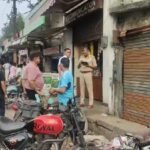 Dhanbad News: बरटांड़ में जिला परिषद की दुकान पर विवाद, कांग्रेस नेता की शिकायत पर पहुंची पुलिस