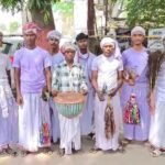 Dhanbad News: दुर्गा पूजा पर धनबाद पहुंचे जामताड़ा के आदिवासी, दासांय नृत्य से जुटा रहे सहयोग राशि