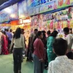 Dhanbad News: जिला परिषद मैदान में डिजनीलैंड मेले की धूम, रोमांचक झूलों के लिए उमड़ रही भीड़