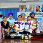 Dhanbad News: जुड़वा बहनों मनदीप और राजदीप कौर ने WAKO वर्ल्ड कप में जीते कांस्य पदक, BCCL ने किया सम्मानित