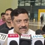 Bihar Politics: अनंत सिंह पर कार्रवाई को संजय झा ने बताया सही, बोले- नीतीश कुमार की मंजूरी के बाद लिया गया फैसला