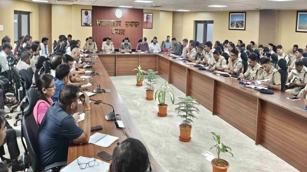 धनबाद में दुर्गा पूजा को लेकर प्रशासन सख्त, डीजे पर पूर्ण प्रतिबंध; उत्कृष्ट पंडाल को ₹51 हजार पुरस्कार